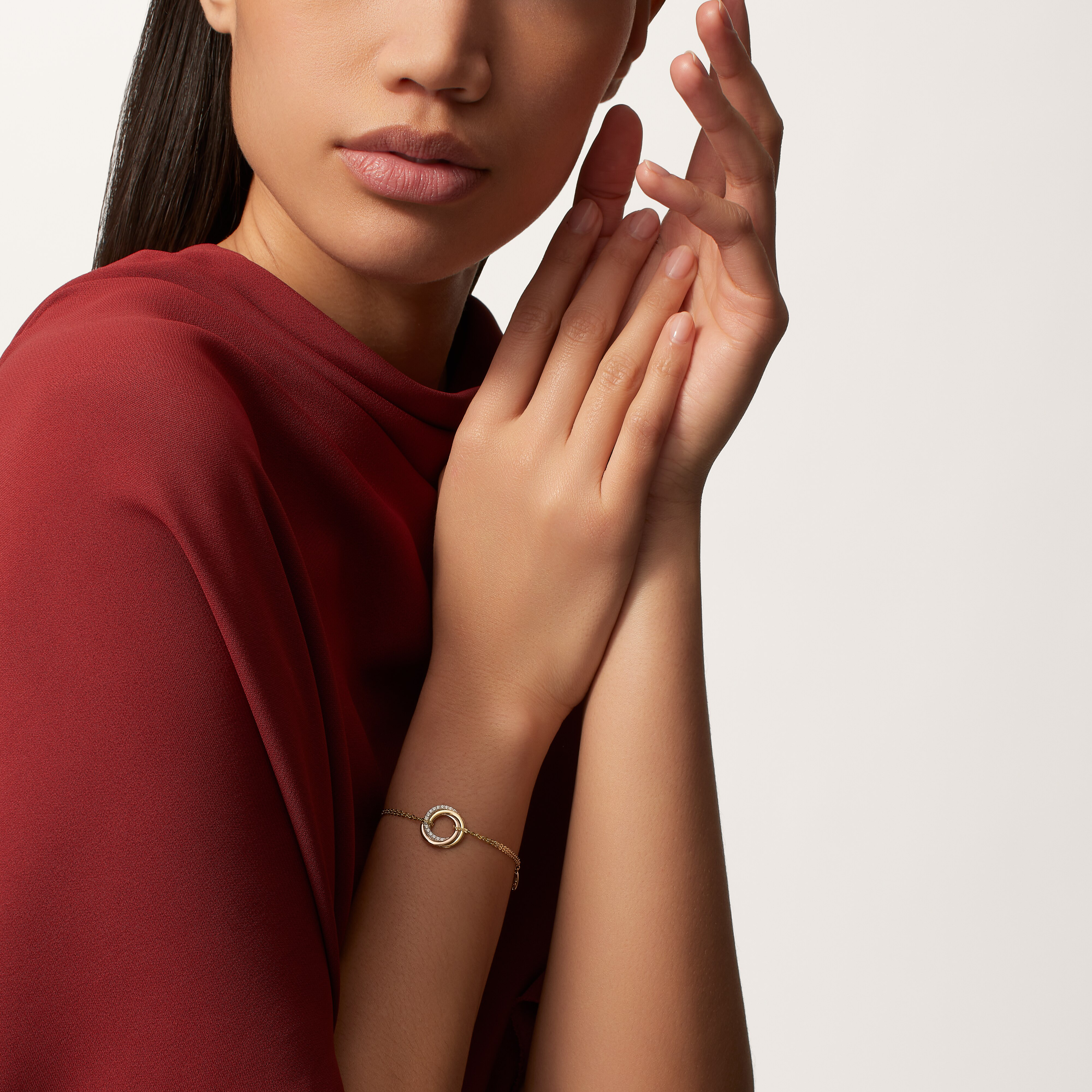 Trinity bracelet, on chain, diamonds