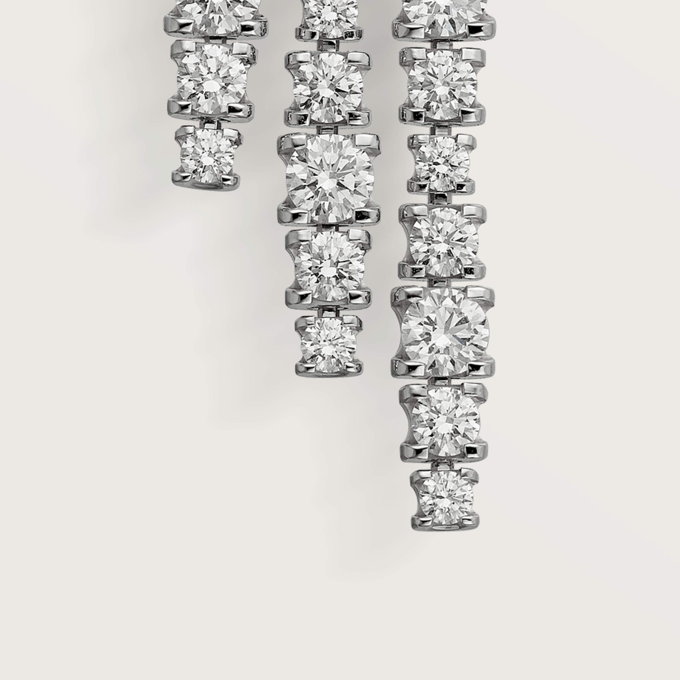 Lignes Essentielles earrings, brilliant-cut diamonds