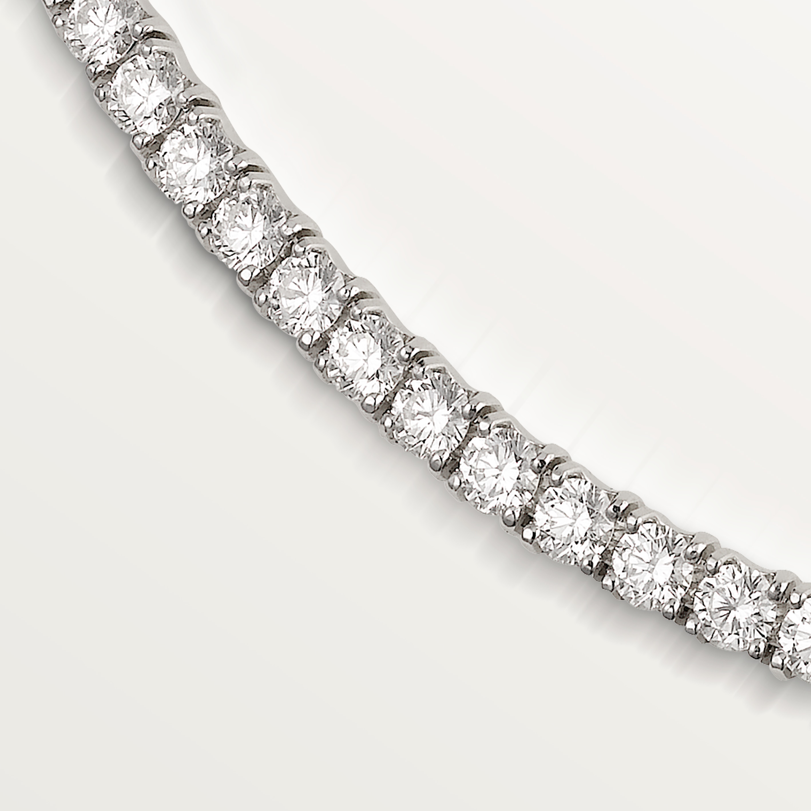 Lignes Essentielles necklace, brilliant-cut diamonds