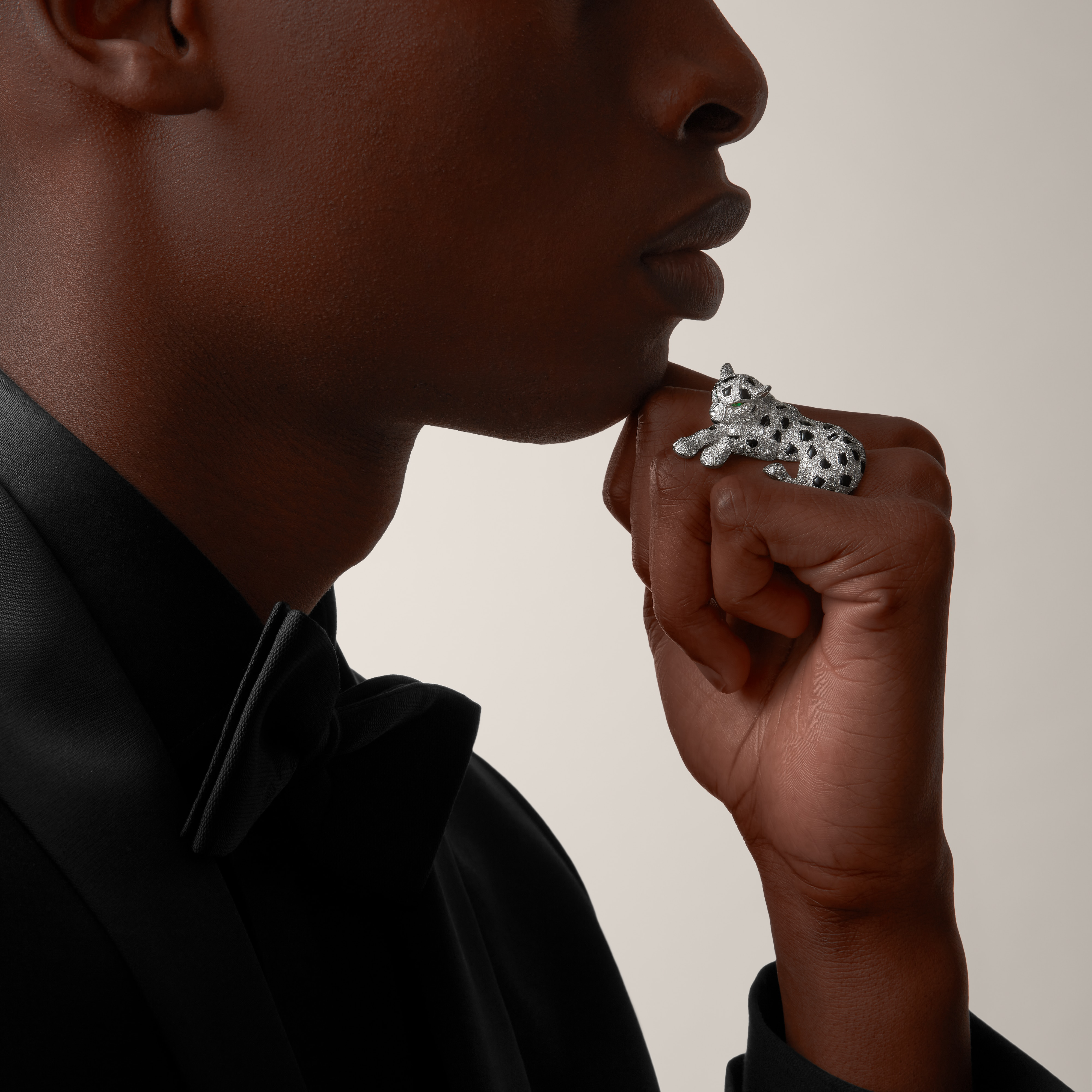 Panth&egrave;re de Cartier ring, paved