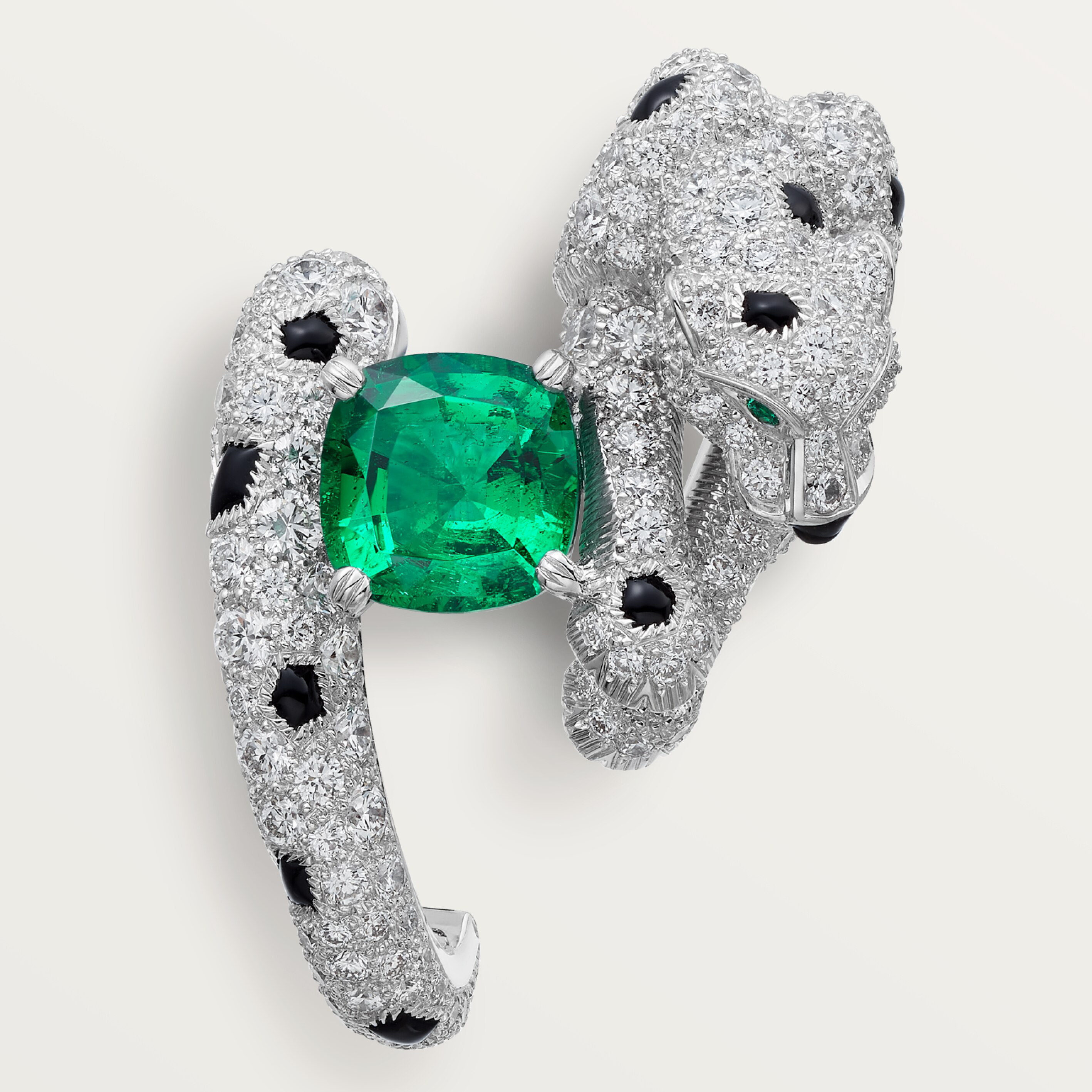 Panth&egrave;re de Cartier earrings, cushion-cut emerald, paved, image 5