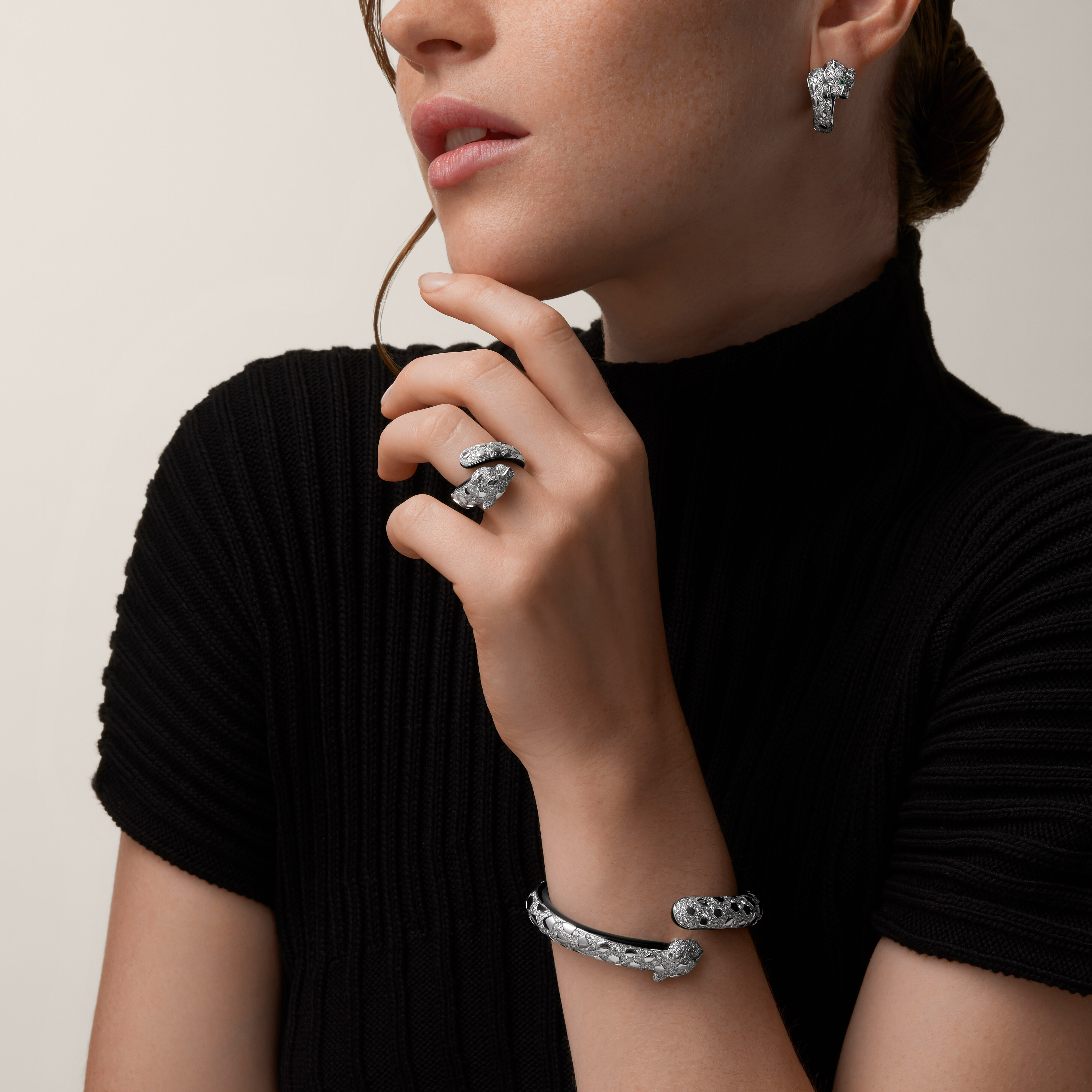 Panth&egrave;re de Cartier ring, black lacquer, paved