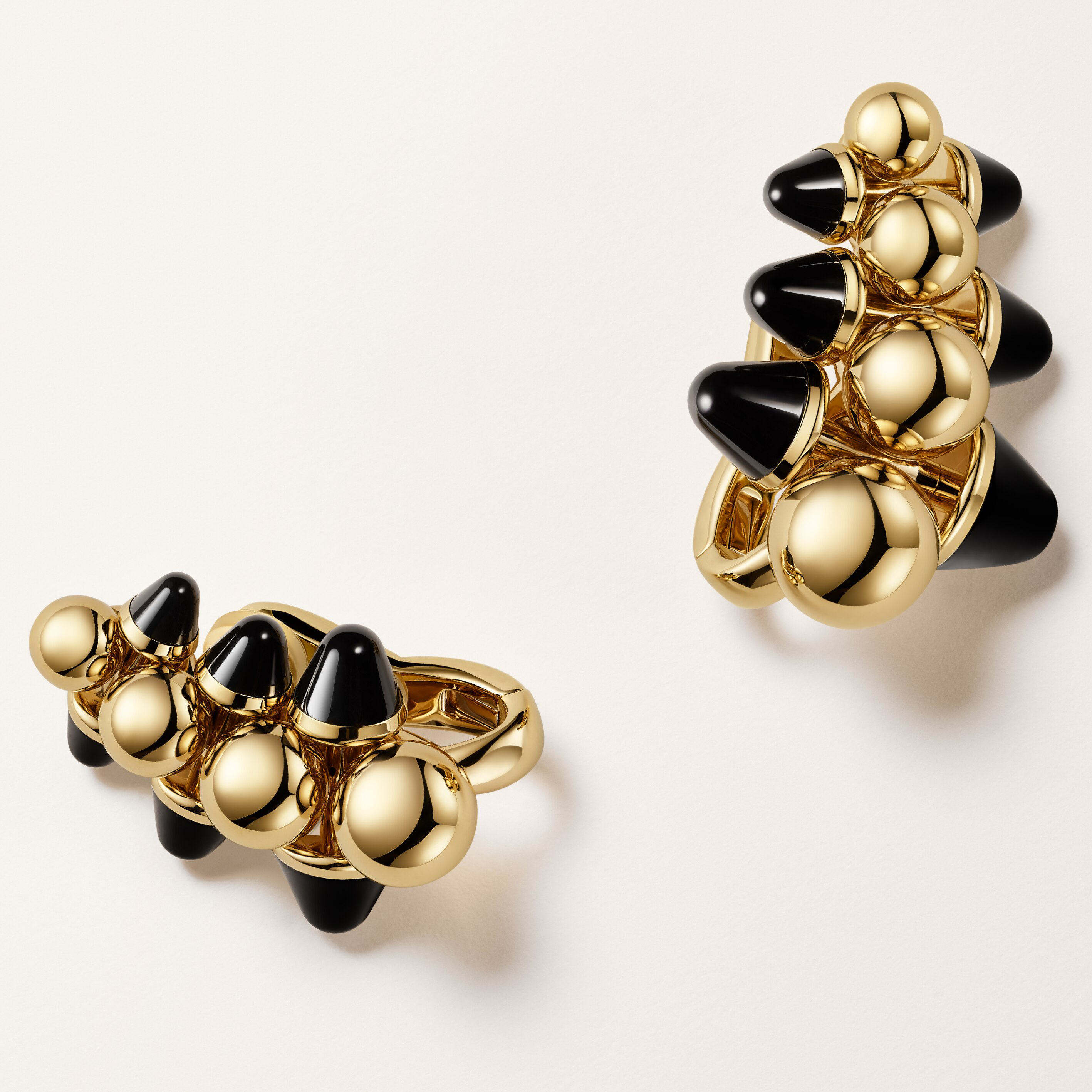 Clash de Cartier earrings, extra-large model, onyx, multiwear
