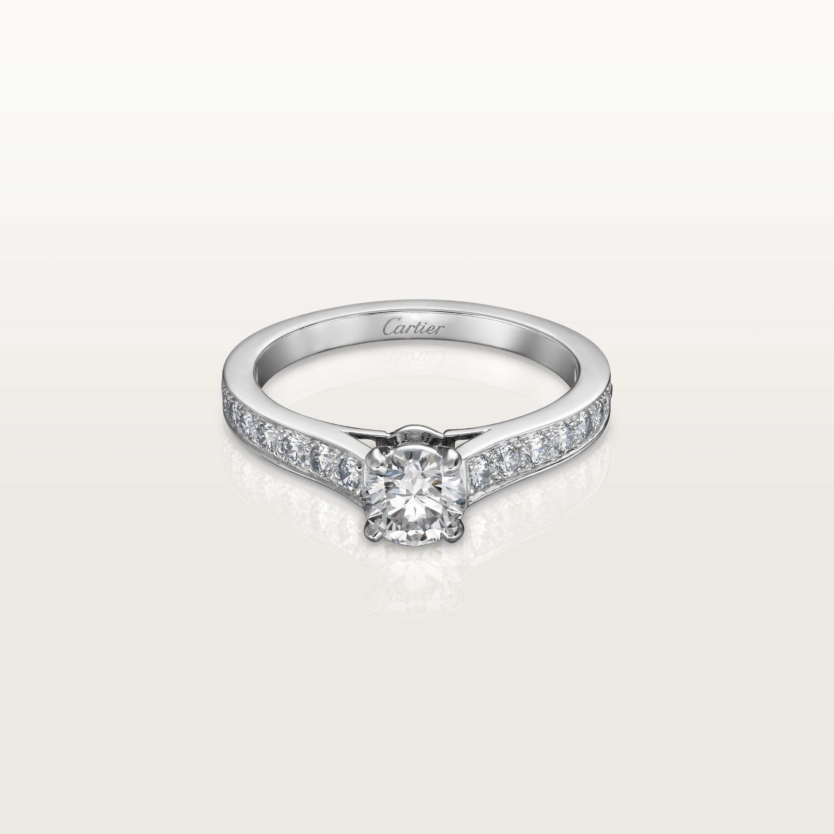 1895 solitaire, brilliant-cut diamond, paved 