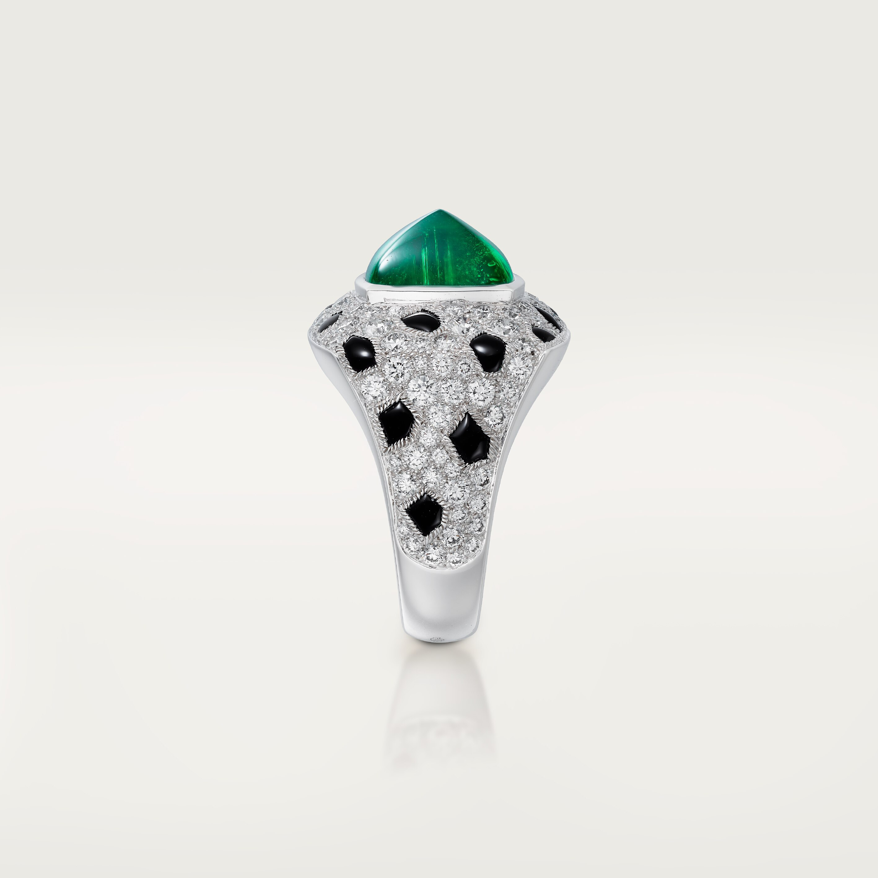 Panth&egrave;re de Cartier ring, sugarloaf-cut emerald, large model, paved , image 6