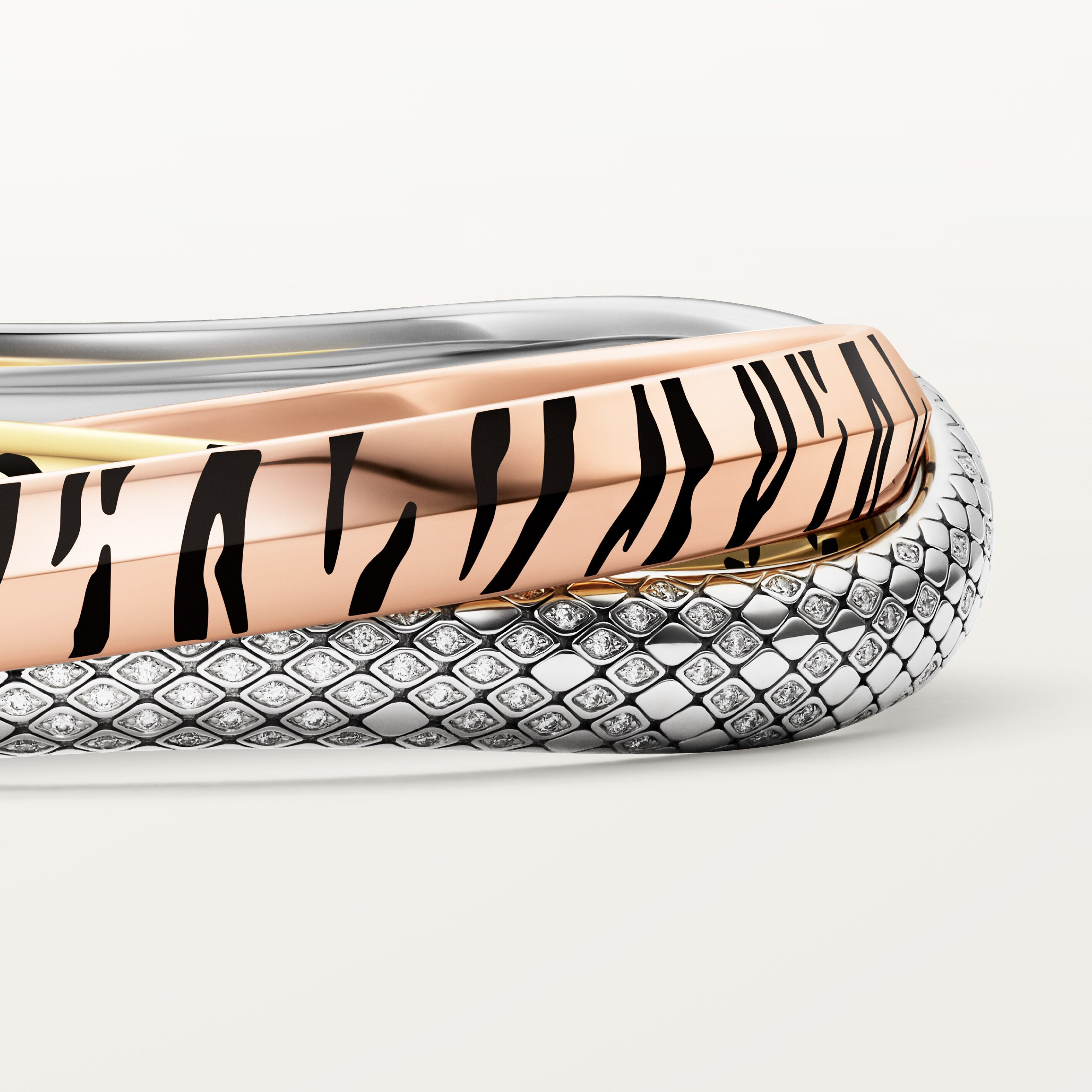 Trinity bracelet, lacquer, diamonds