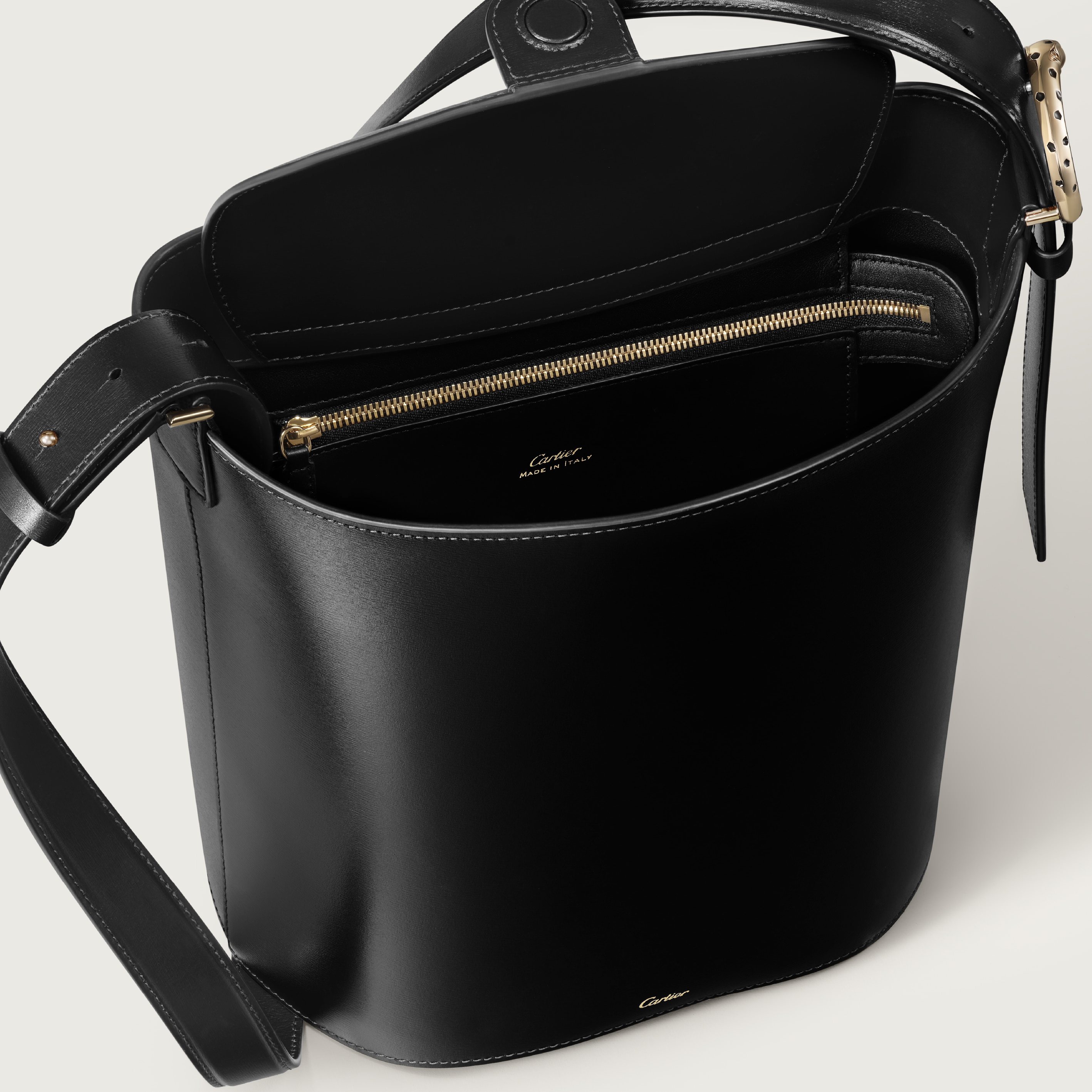 Small bucket bag, Panth&egrave;re C