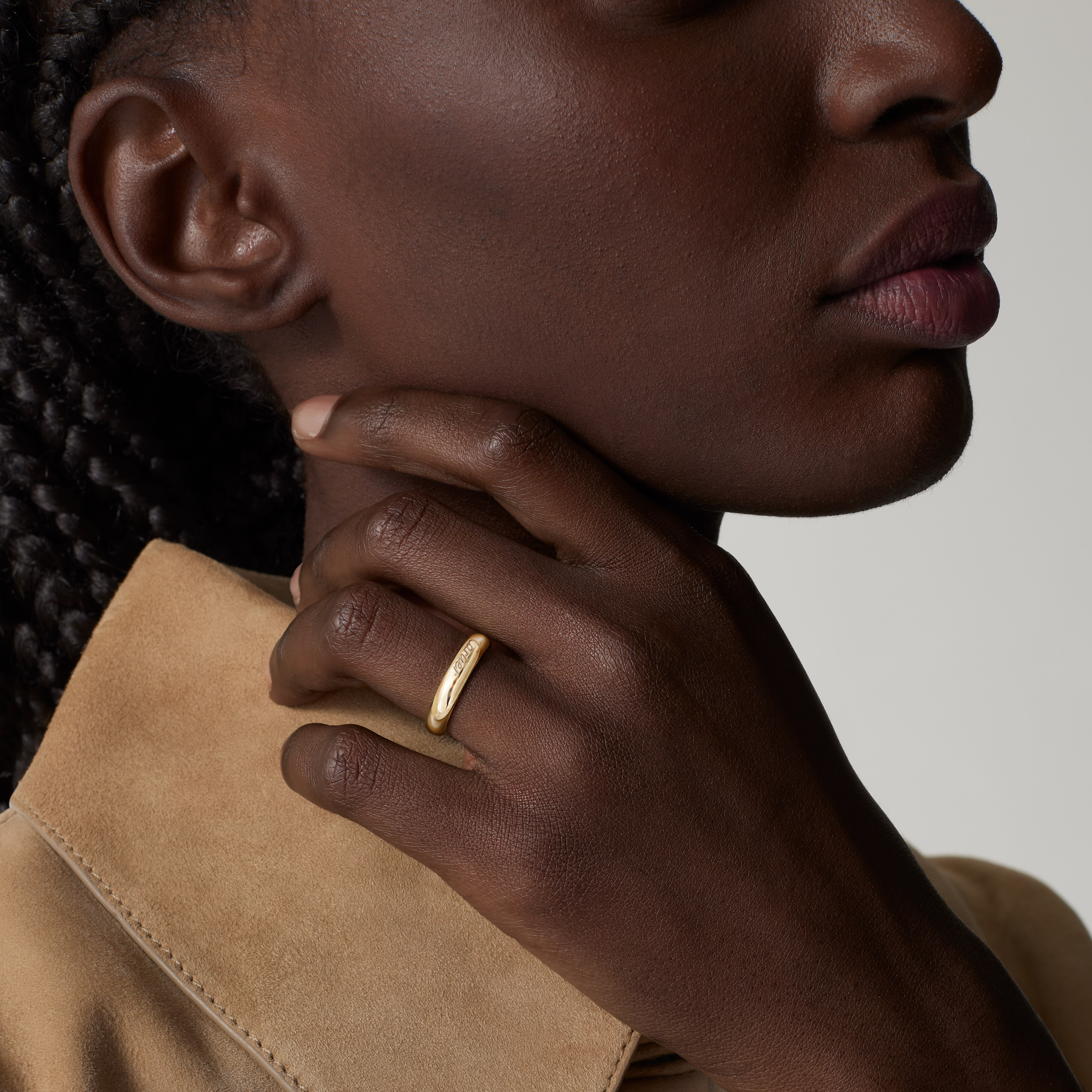 C de Cartier wedding band, 4 mm width