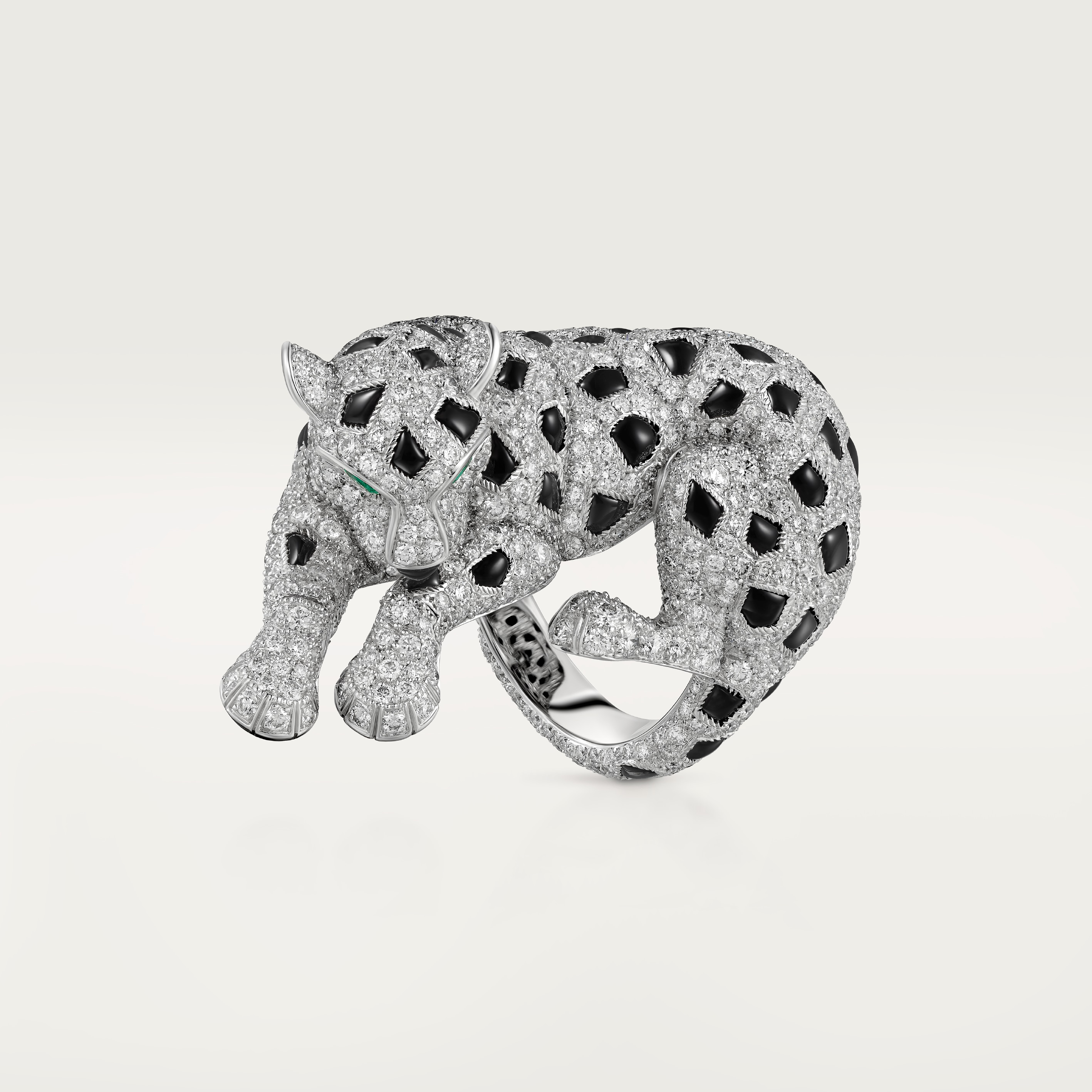 Panth&egrave;re de Cartier ring, paved