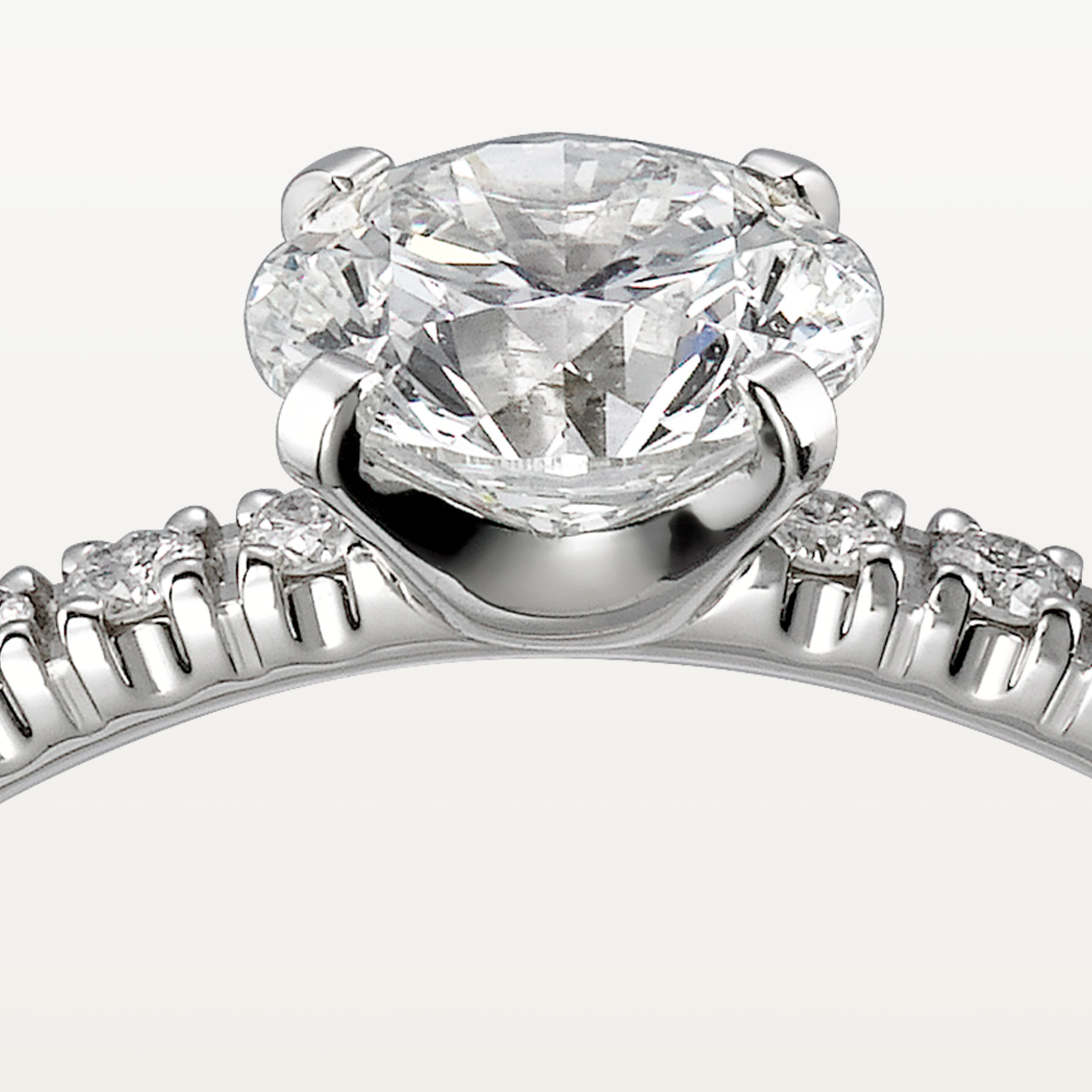 Etincelle de Cartier solitaire, brilliant-cut diamond, paved 