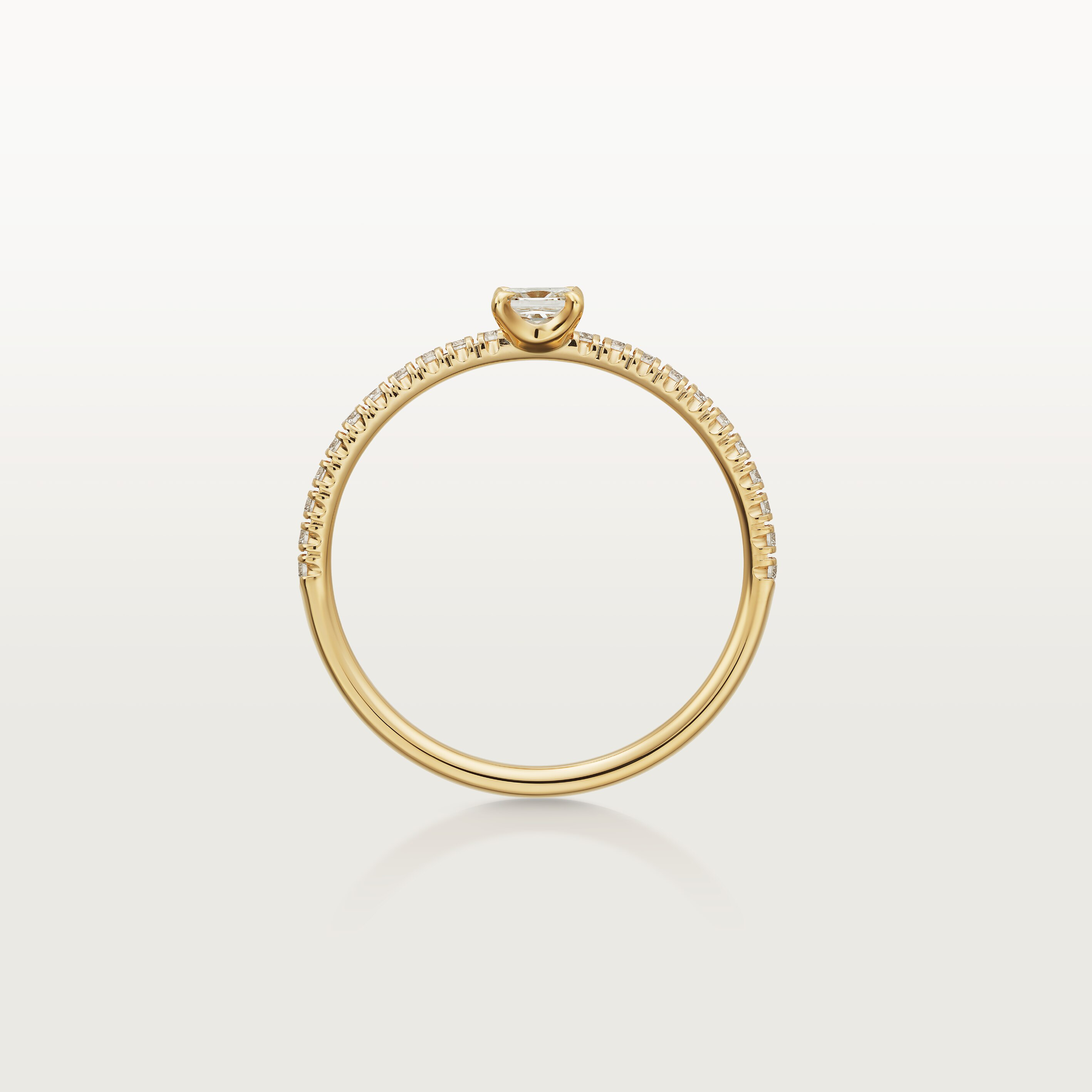 Etincelle de Cartier ring, princess-cut diamond, paved