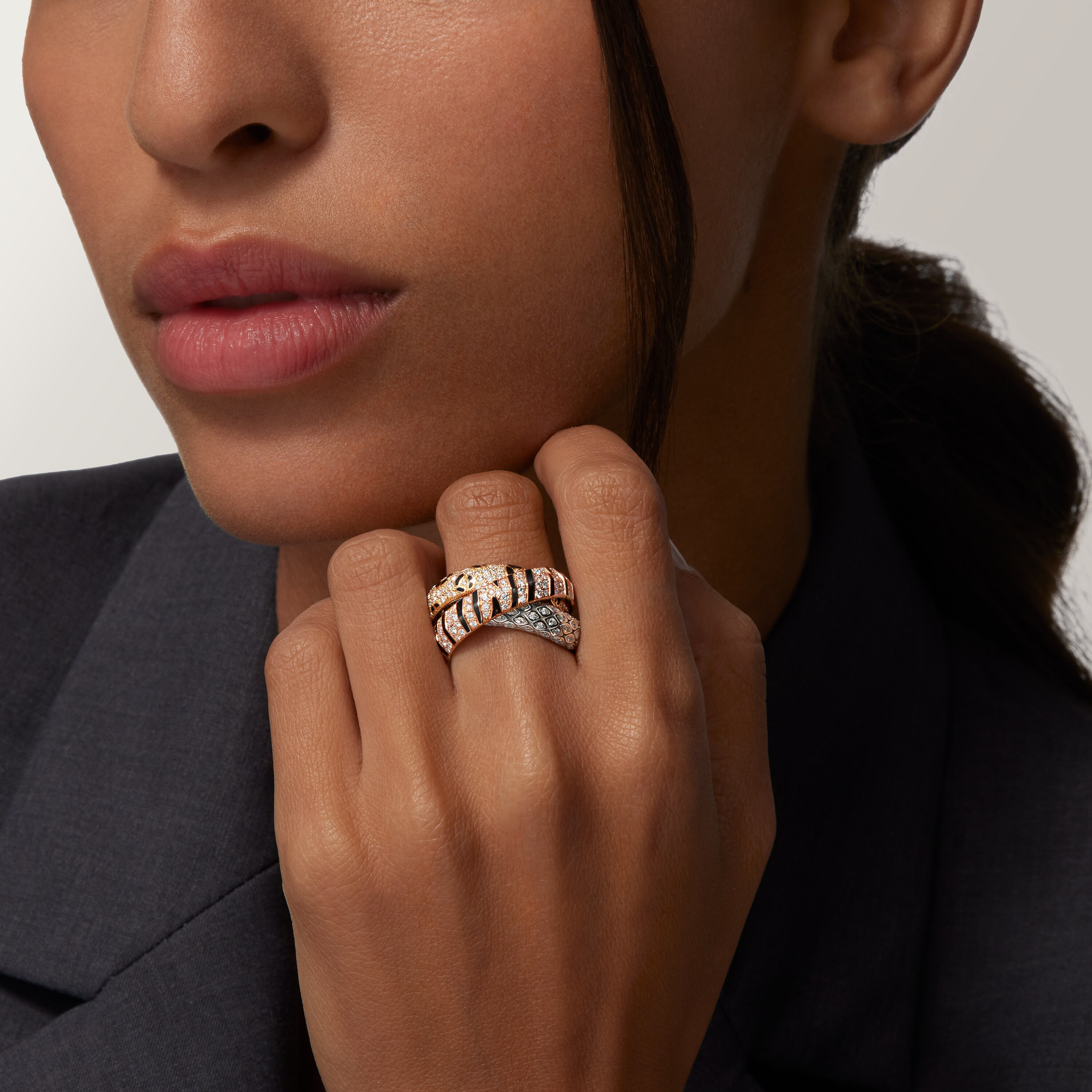 Trinity ring, lacquer, paved