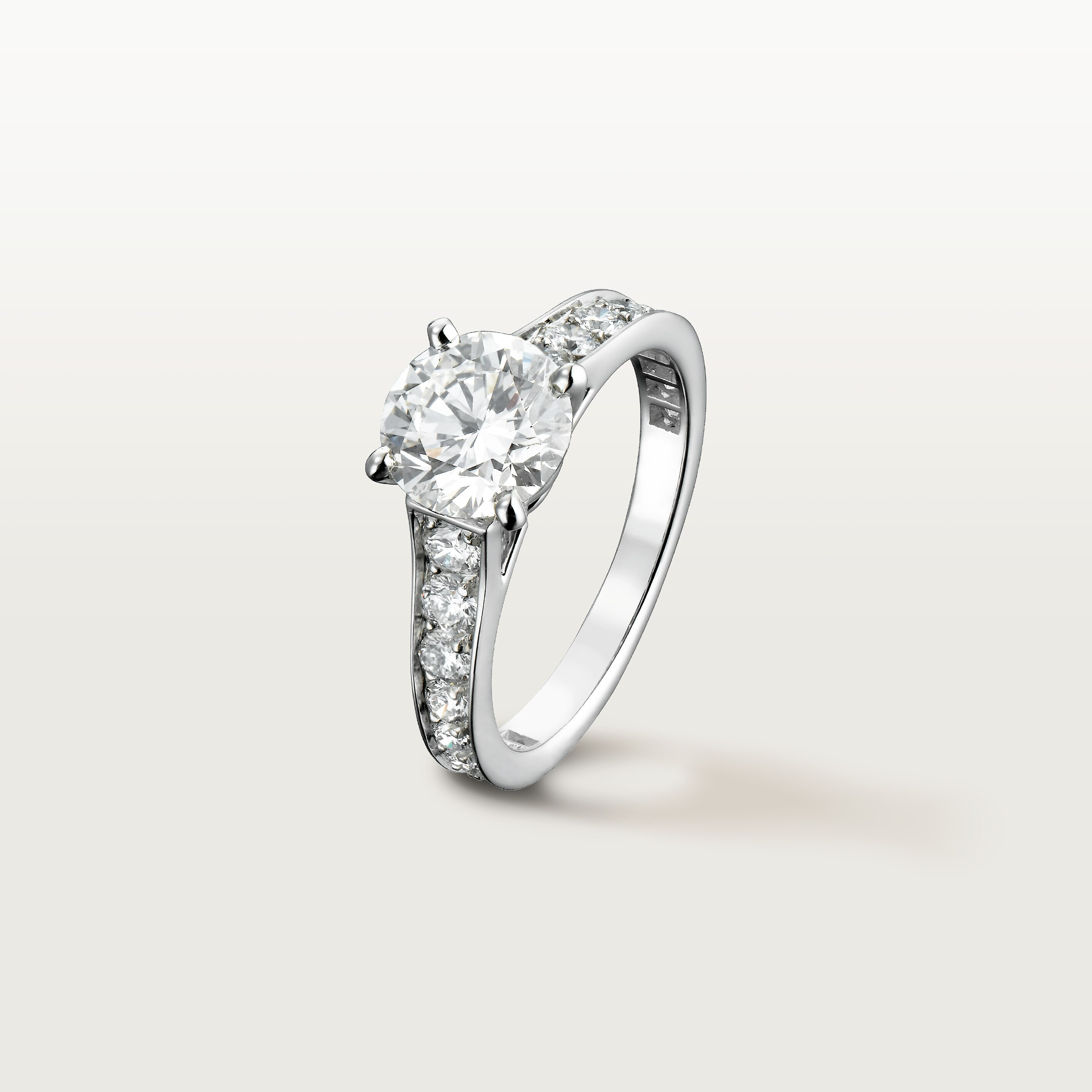 1895 solitaire, brilliant-cut diamond, paved 
