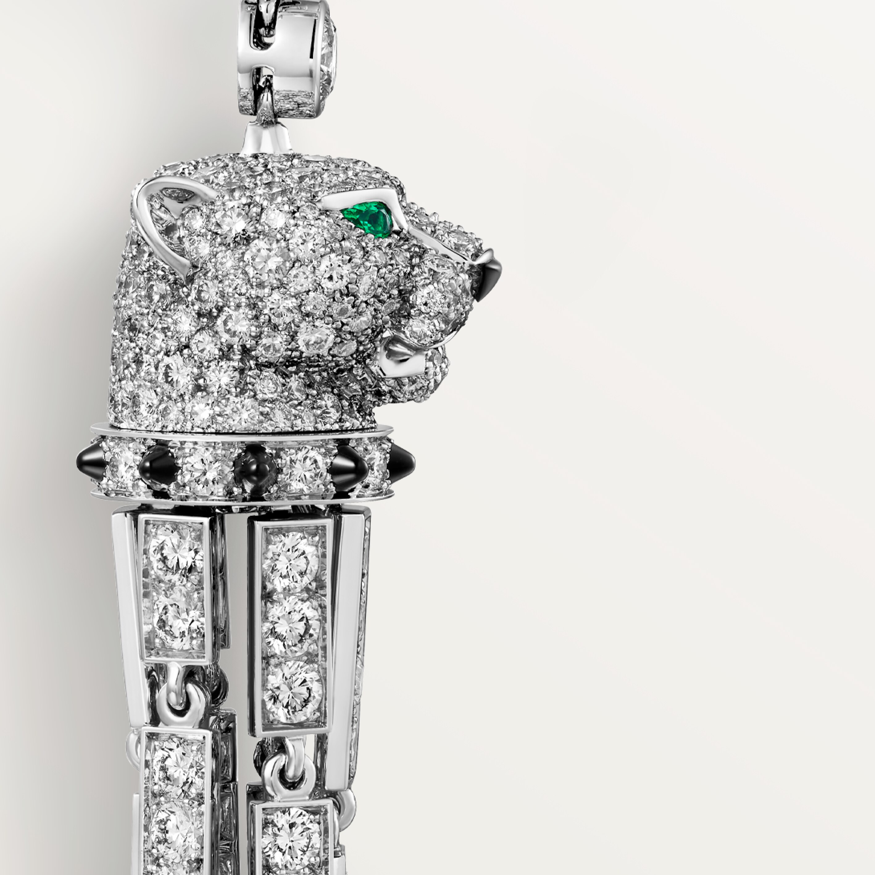 Panth&egrave;re de Cartier earrings, emeralds, paved, image 5