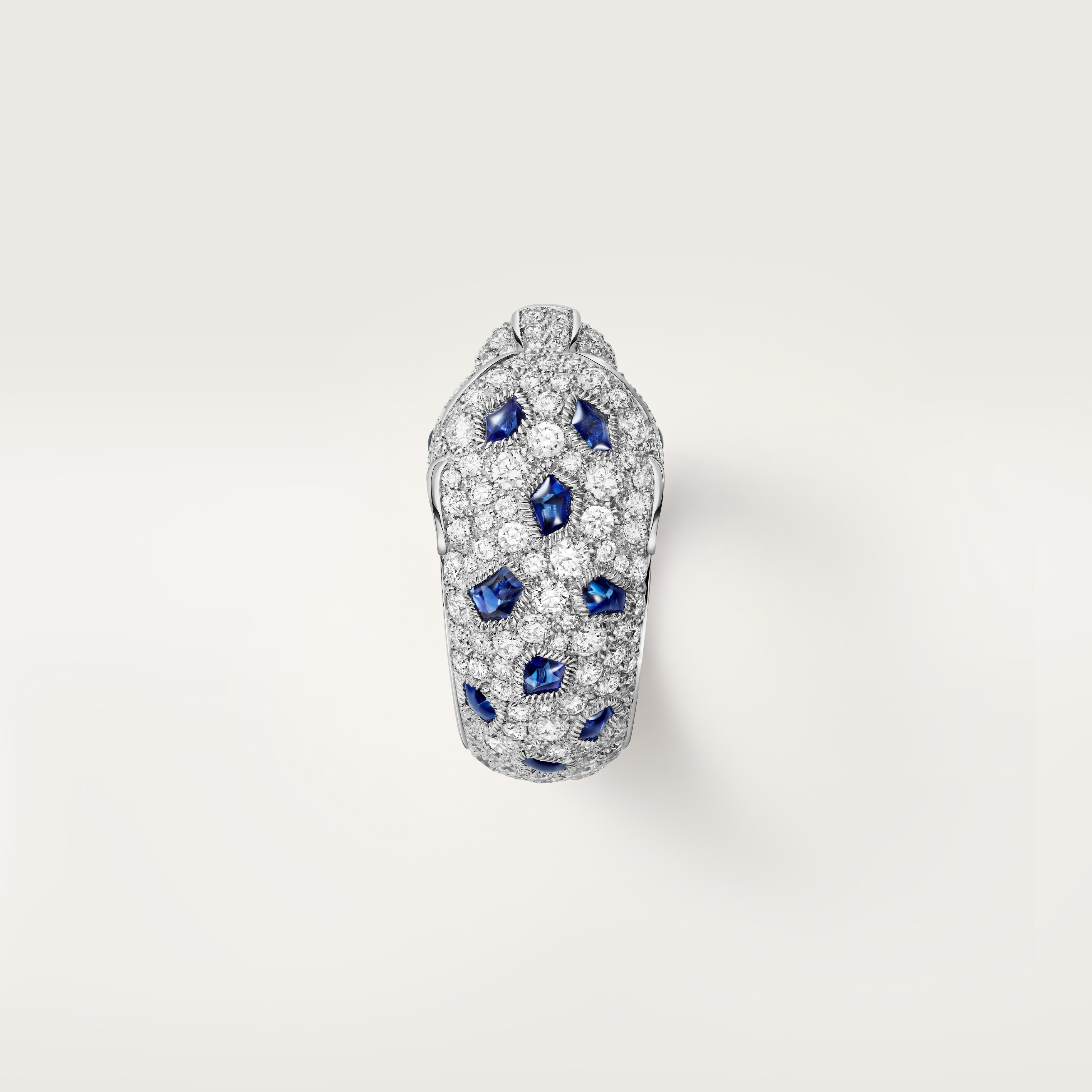 Panth&egrave;re de Cartier ring, medium model, half-paved, image 6