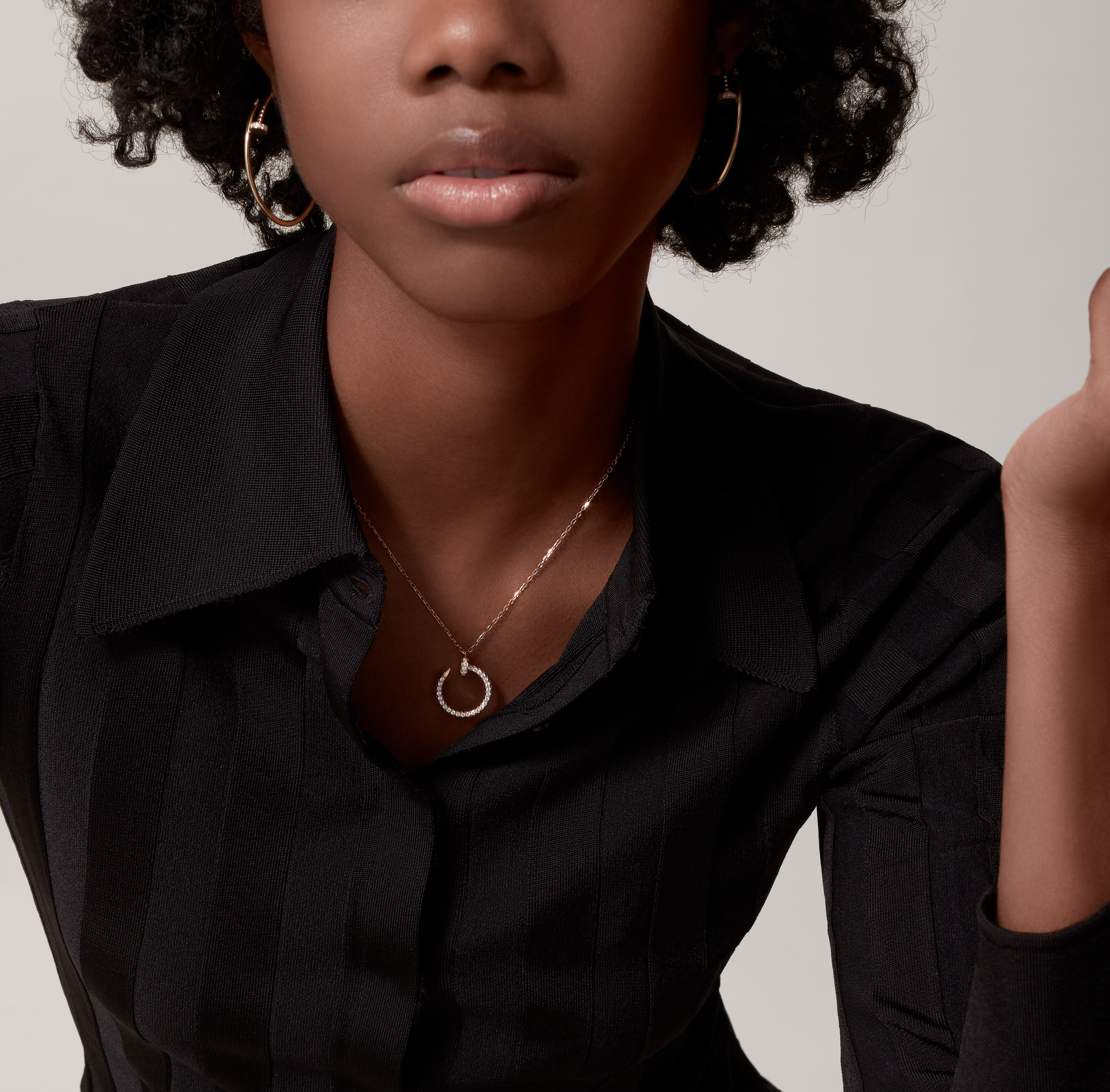Juste un Clou hoop earrings, large model, diamonds
