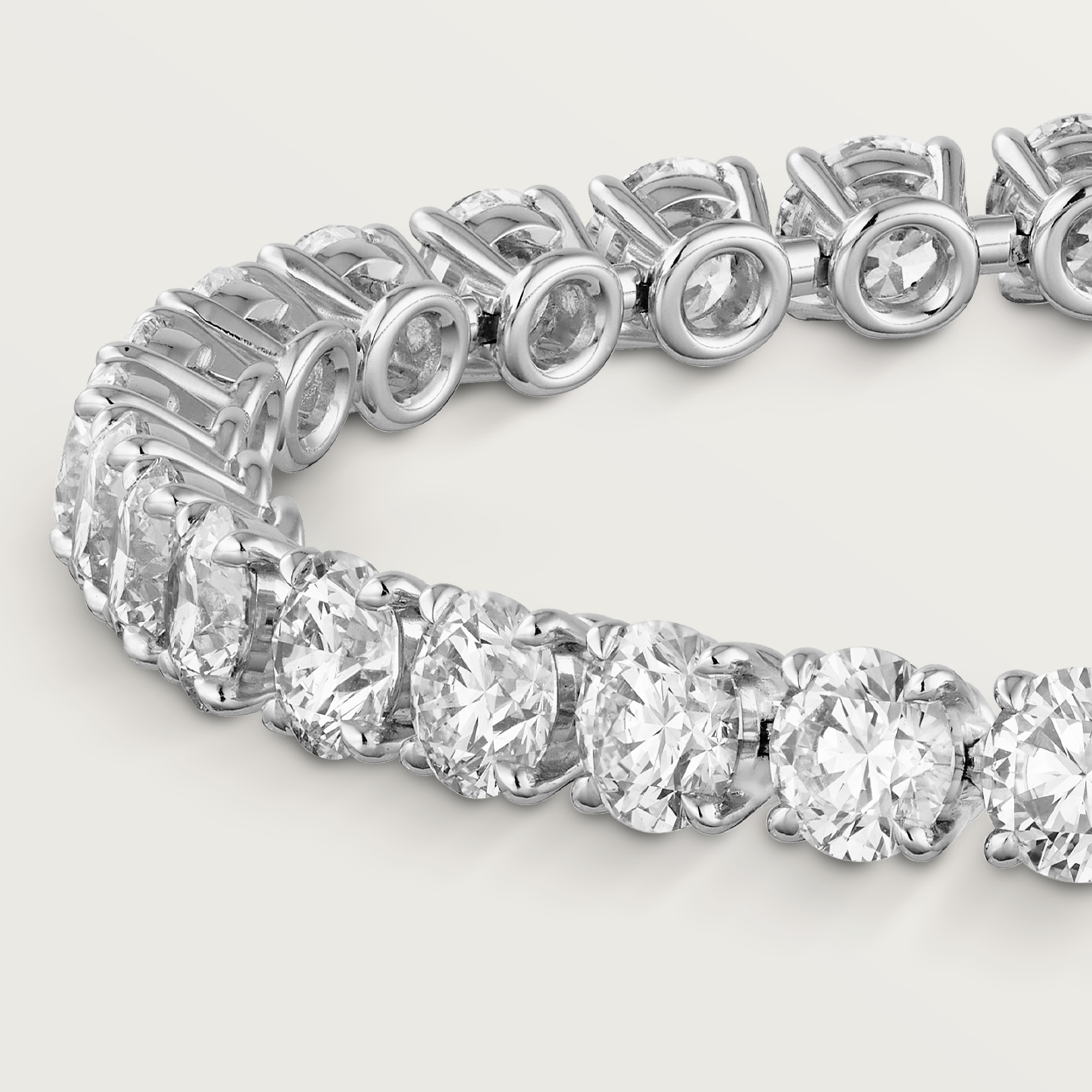 Lignes Essentielles bracelet, brilliant-cut diamonds